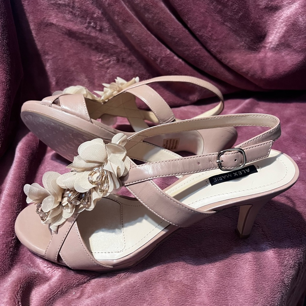 Alex Marie Ava Bermuda Sandel Heel